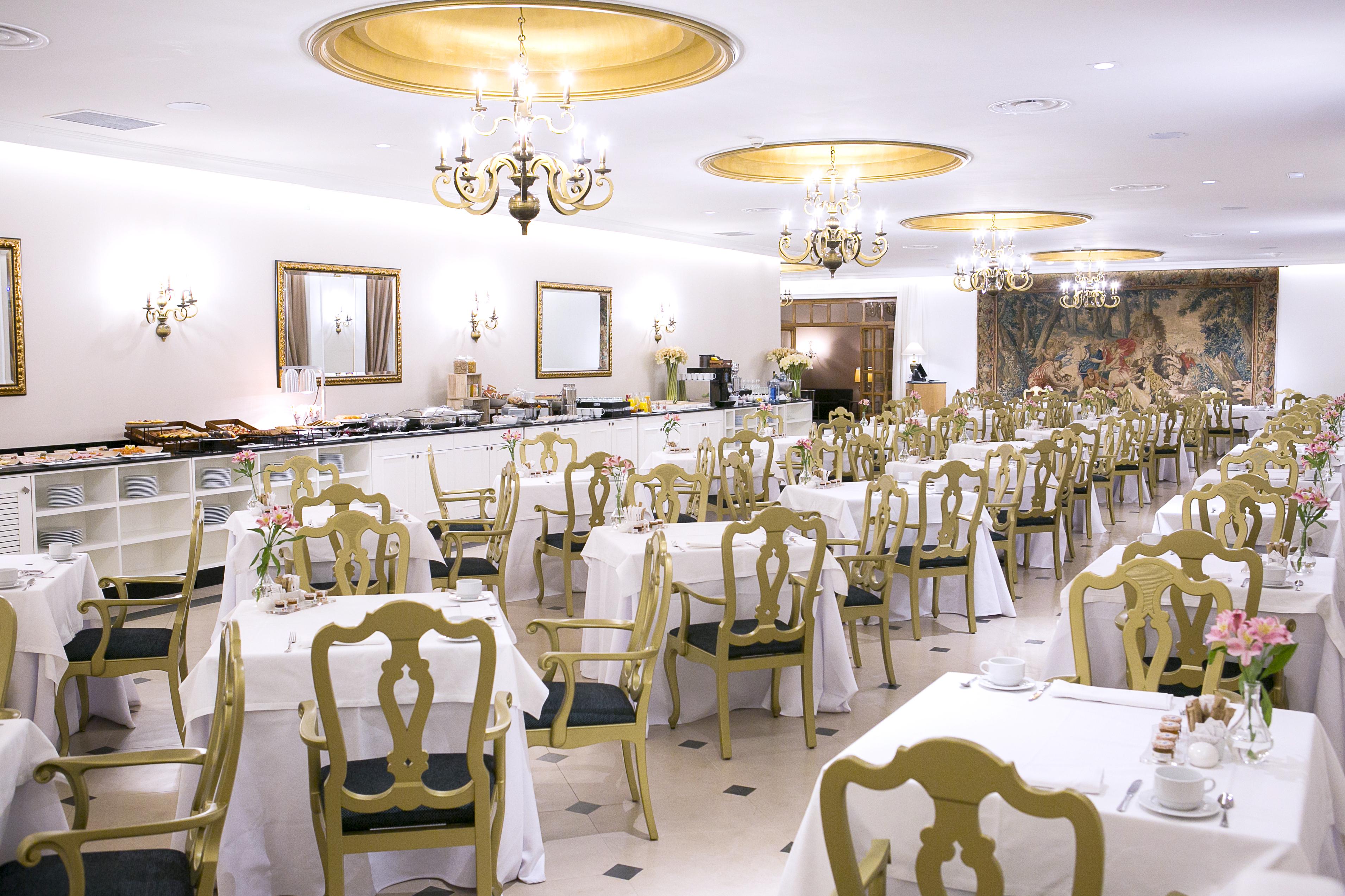 Eurostars Hotel De La Reconquista Oviedo Eksteriør billede The restaurant
