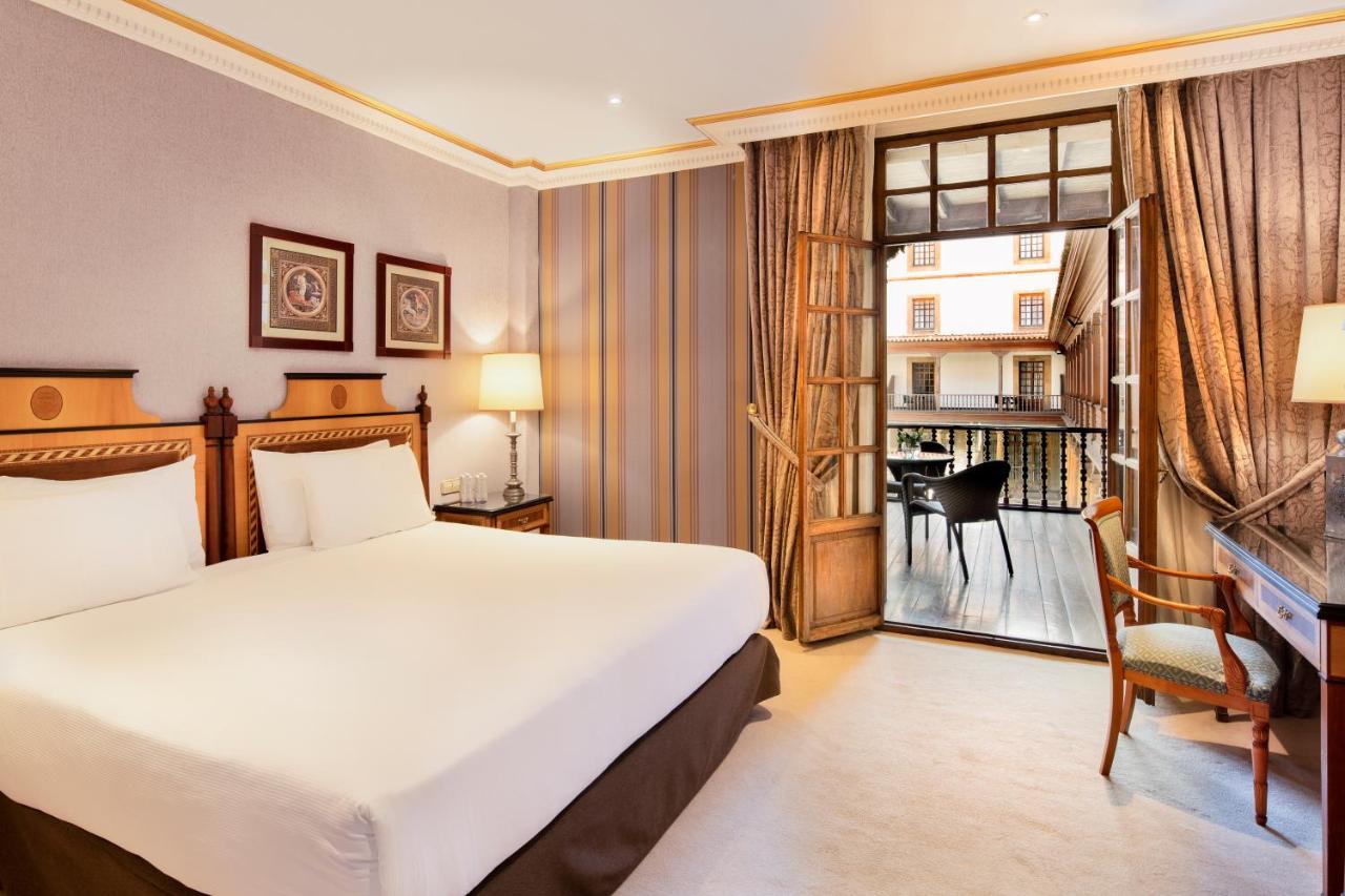 Eurostars Hotel De La Reconquista Oviedo Eksteriør billede A room at the hotel